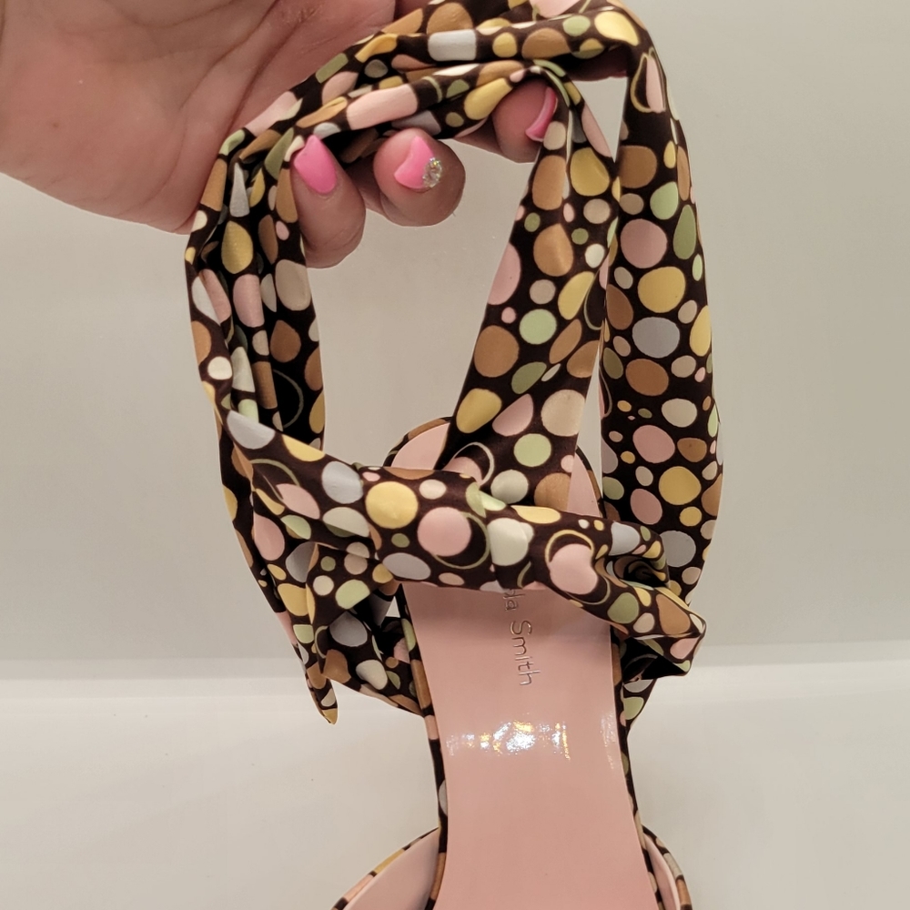 Adorable tie around ankle